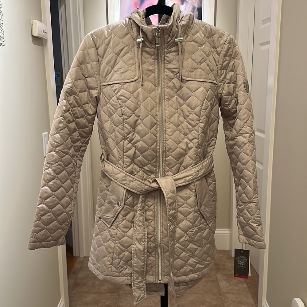 VINCE CAMUTO women’s Belted Hooded Quilted Jacket - Picture 6 of 16